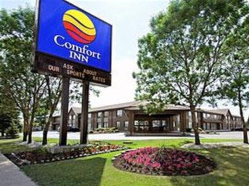 Comfort Inn Airport Winnipeg Esterno foto